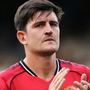 九游体育官网-马奎尔今夏可能离队，曼联未雨绸缪已锁定理想接班人，开价8000万英镑|马利克·佳夫|哈里-马奎尔|马利克|合同|球队_新浪体育_新浪新闻